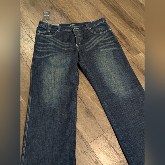 Rock And Republic. Blue Denim Jeans with Skull Embroidered Pockets, Button Fly. - Picture 3 of 12